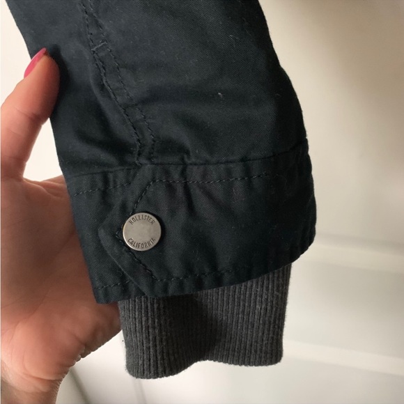 Hollister Bomber style jacket with hood - Picture 4 of 5